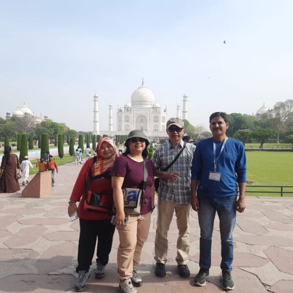 Taj Mahal Tour by Train